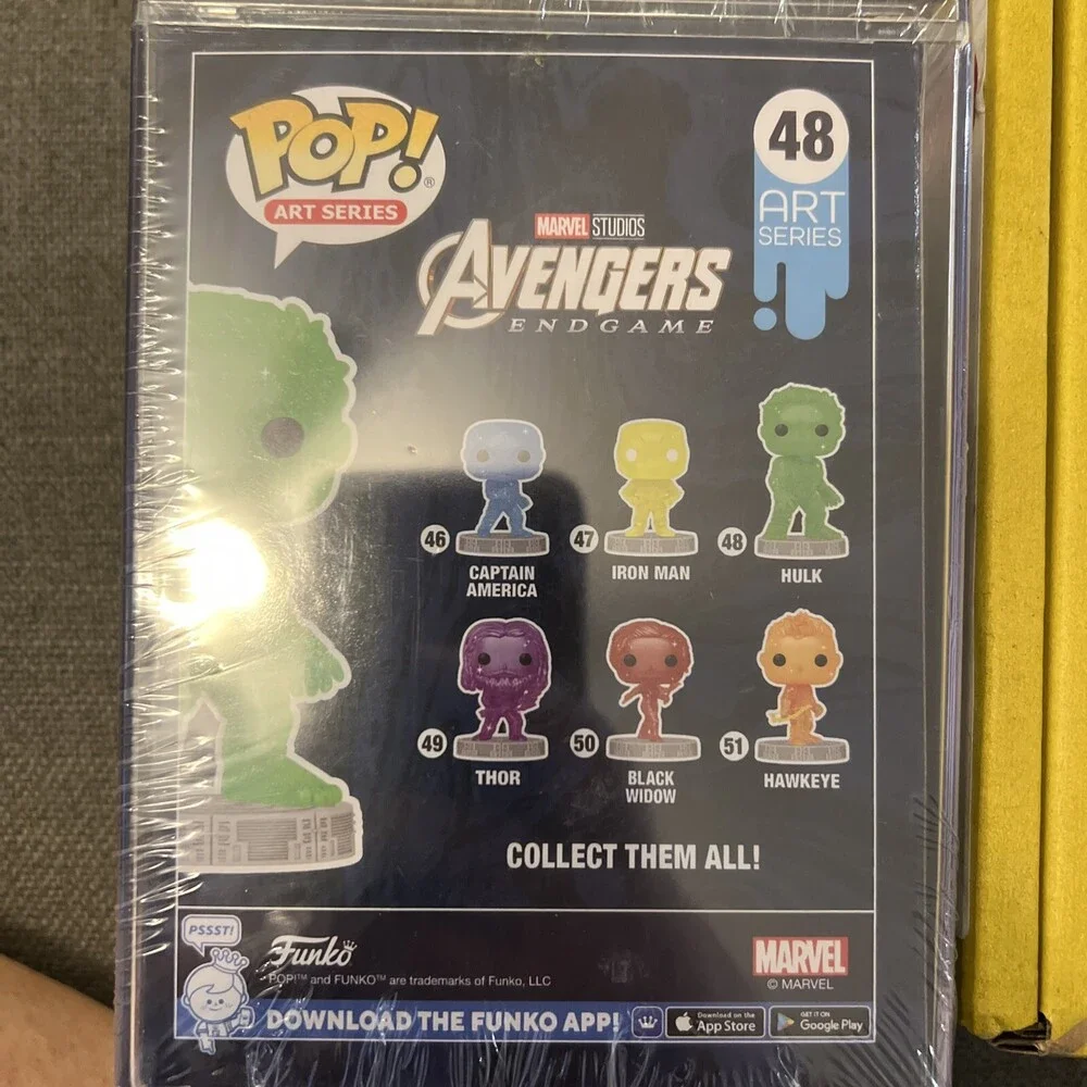 MINT Hulk Artist Series Funko Pop Figure #48 & Hard Protector Art Series - Picture 2 of 3
